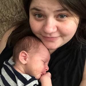 Meet your Posher, Larissa